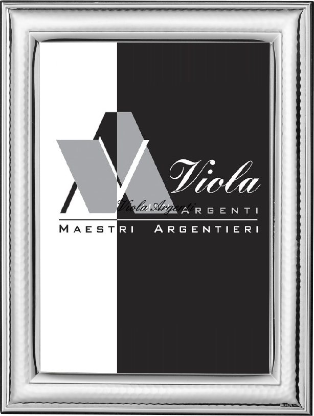 Cornice satinato e martellato di . Argento online