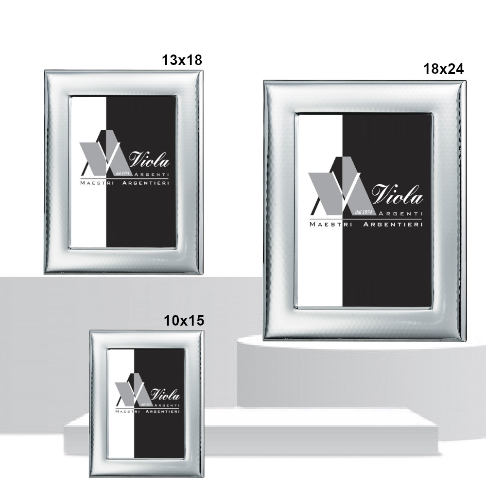 Cornice martellata leggera di . Argento online