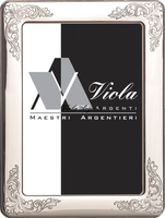 Cornice liscia con angoli incisi