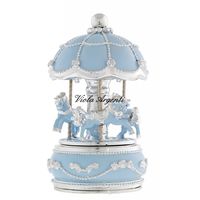 Giostra azzurra cavalli con luce