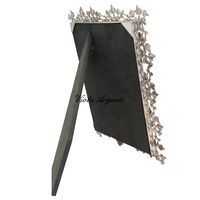 Cornice con edere
