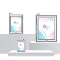 Cornice bimbo azzurra con fiocco
