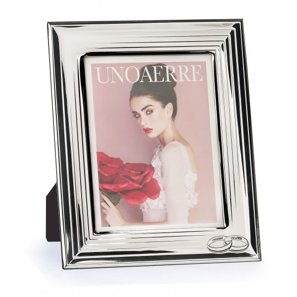 Cornice righe fedi di Unoaerre. Argento online
