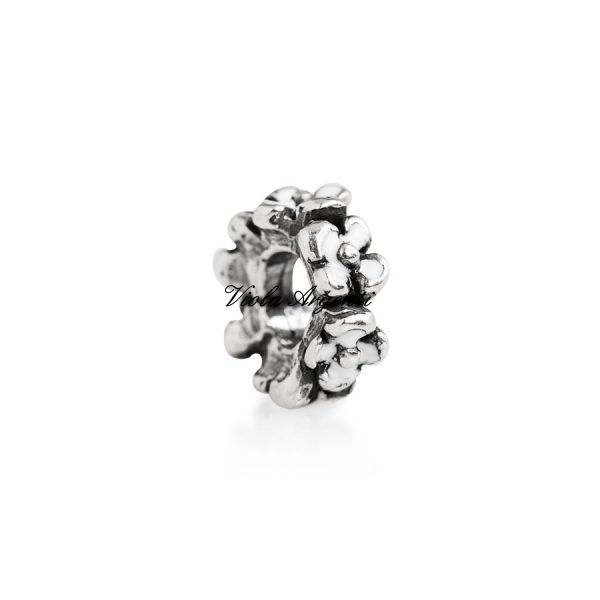 Charm corolla di fiori di Tedora. Argento online