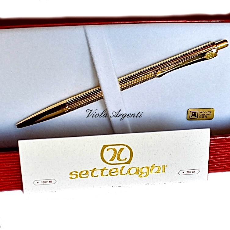 Penna sfera rigata dorata di . Argento online