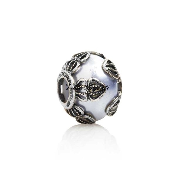 Charm ricami in filigrana  di Tedora. Argento online