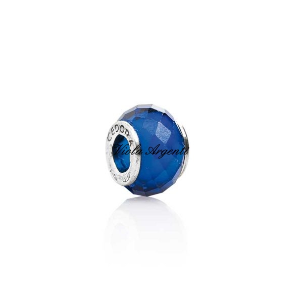 Charm sfaccettato blu di Tedora. Argento online