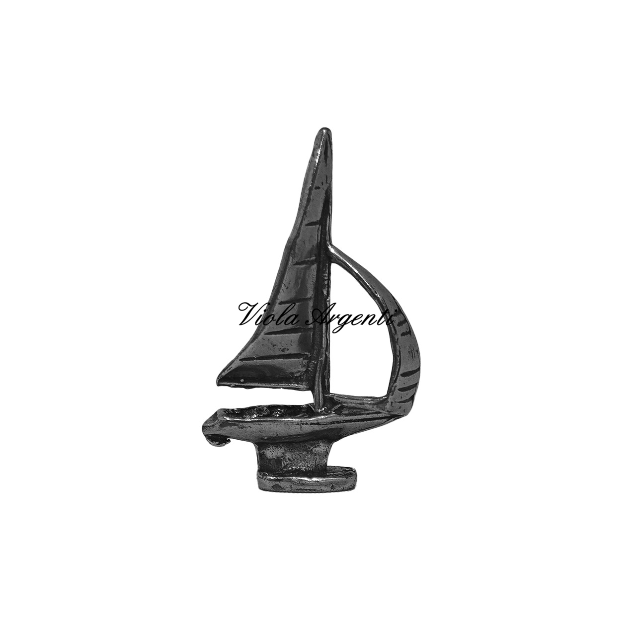 Mini barca a vela in argento di . Argento online