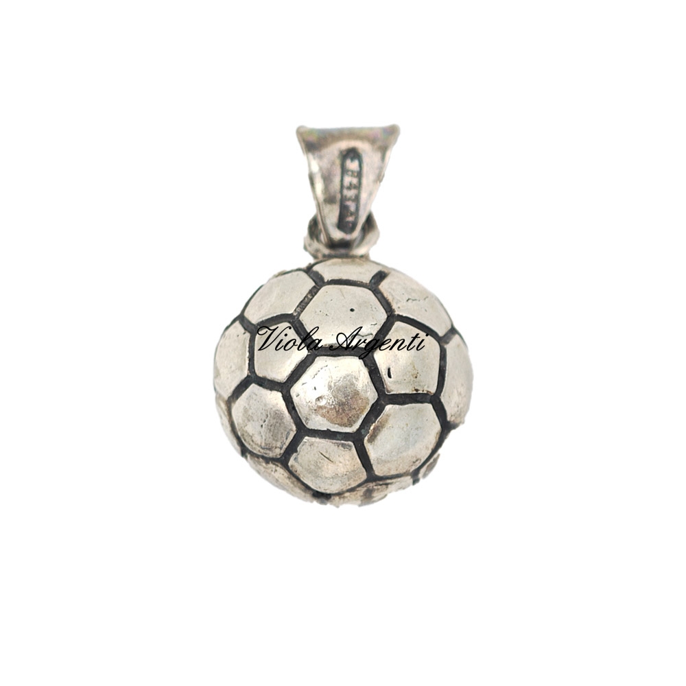 Ciondolo Pallone da calcio di . Argento online