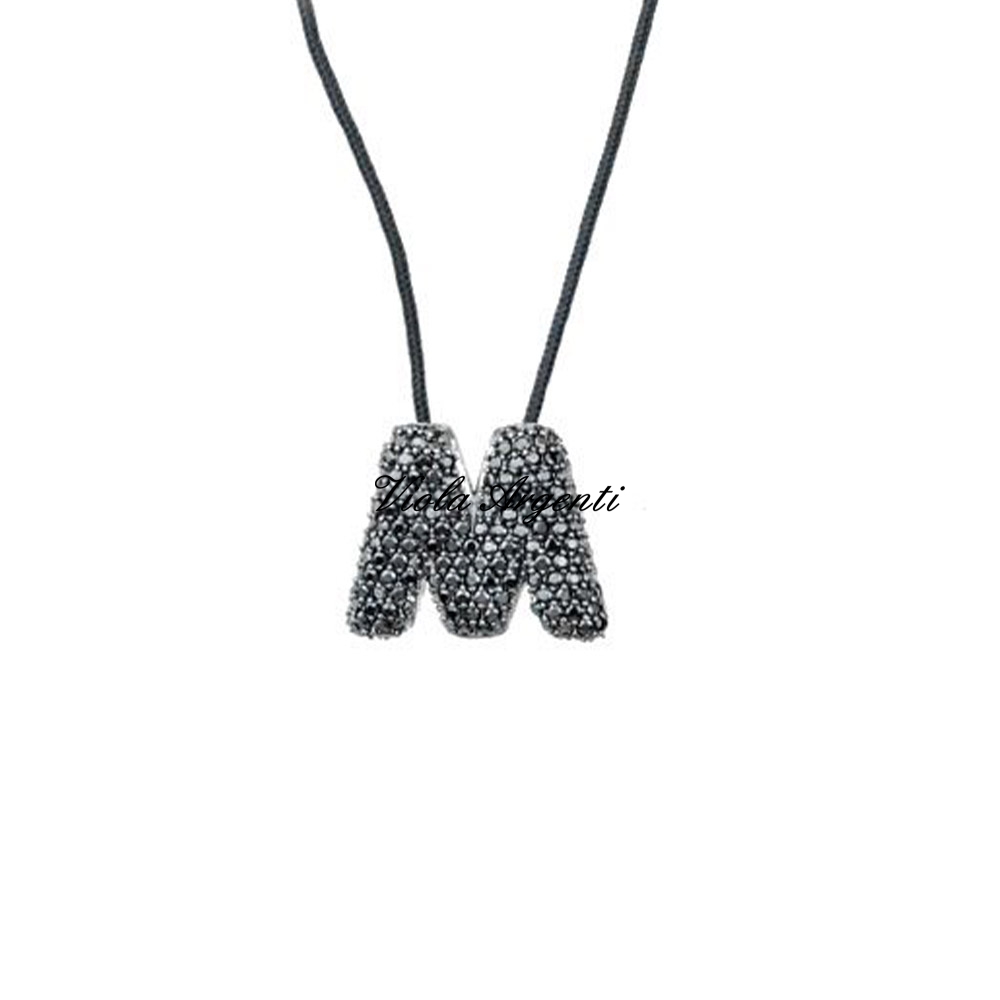 Collana con iniziale M di ibamboli. Argento online