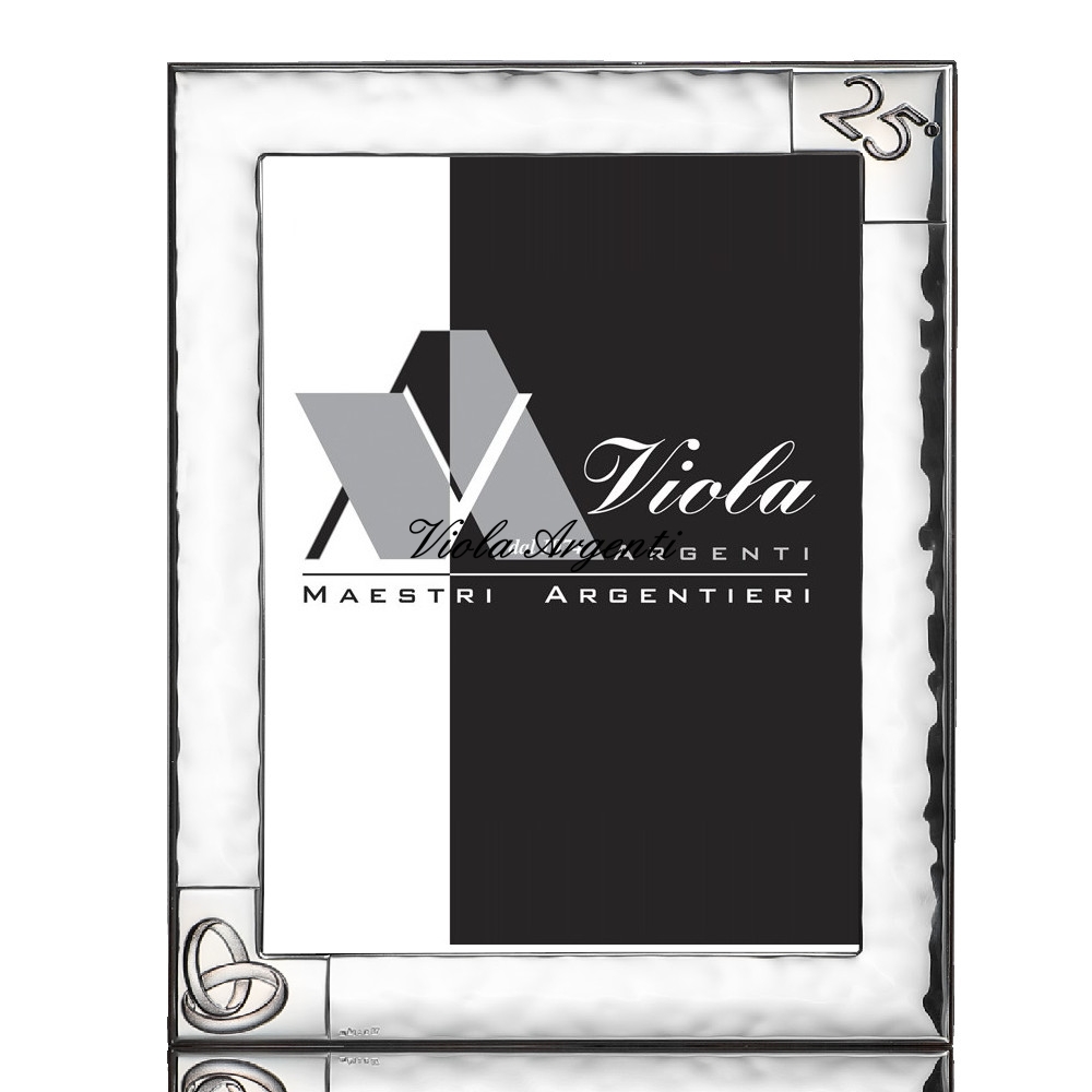 Cornice 25° lucido e martellato di . Argento online