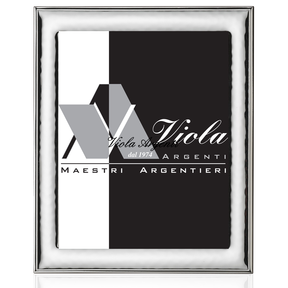 Cornice con fascia battuta e profilo liscio di . Argento online