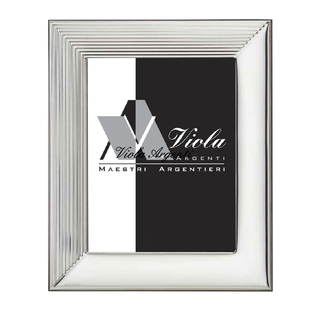 Cornice righe e liscia di . Argento online