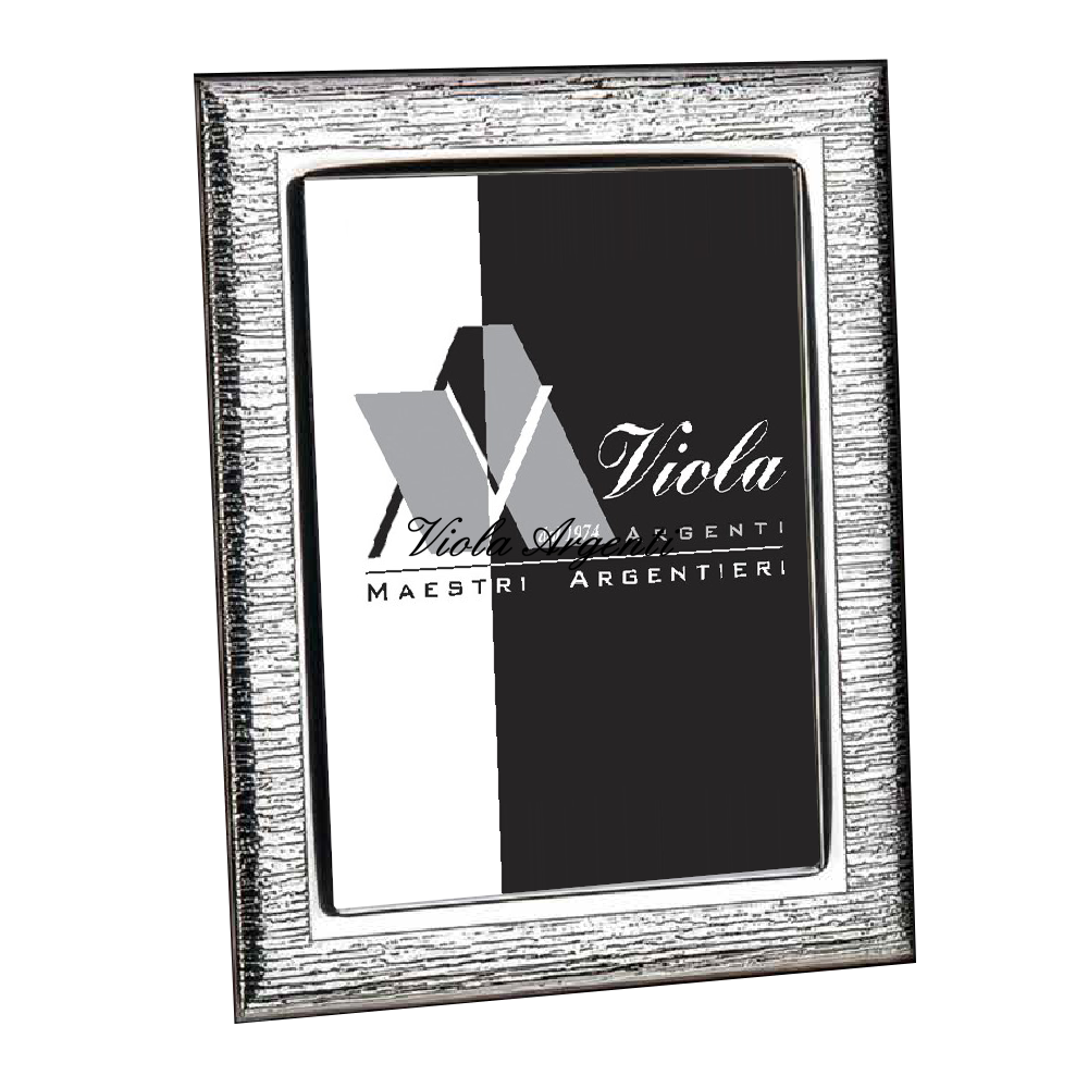 Cornice righe interno liscia di . Argento online