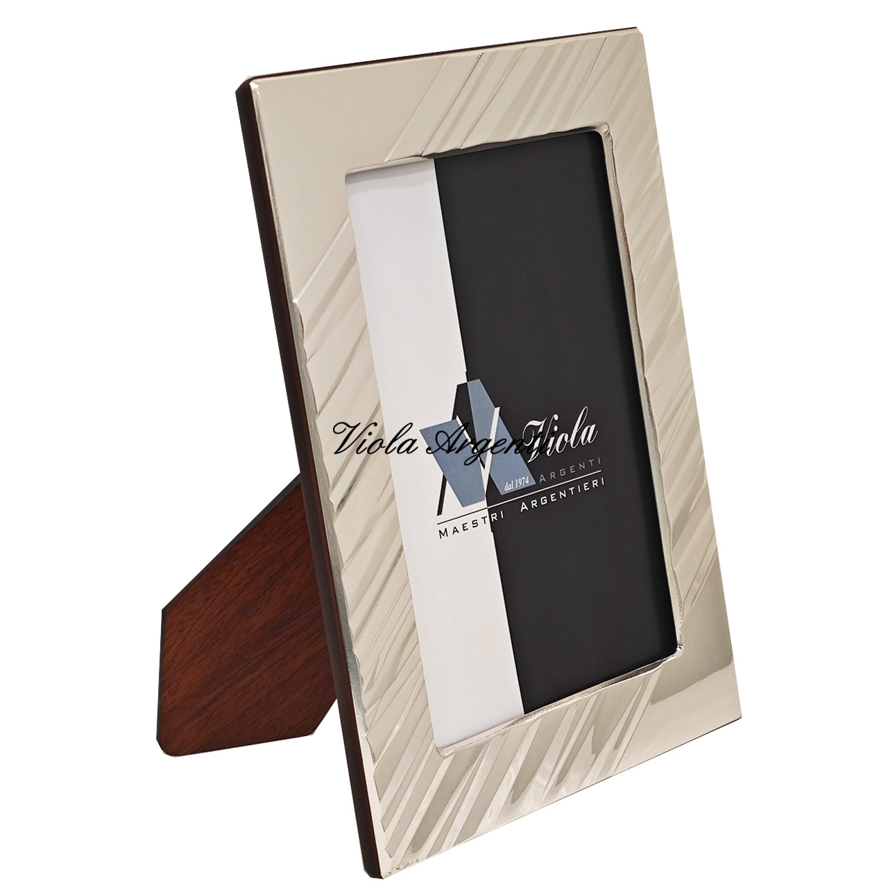 Cornice a raggi di . Argento online