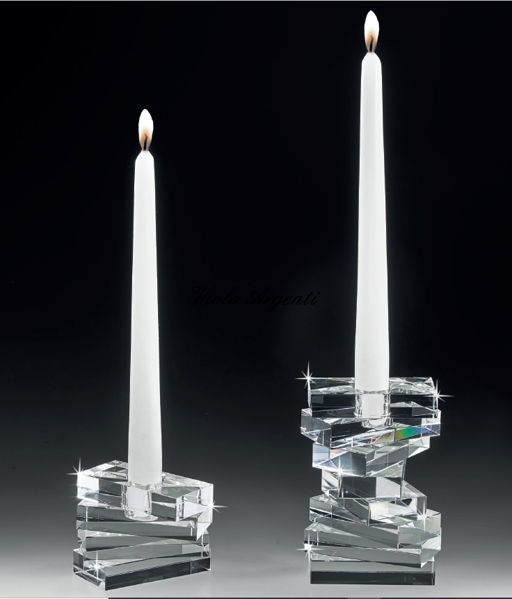 Candeliere a scalini di . Argento online