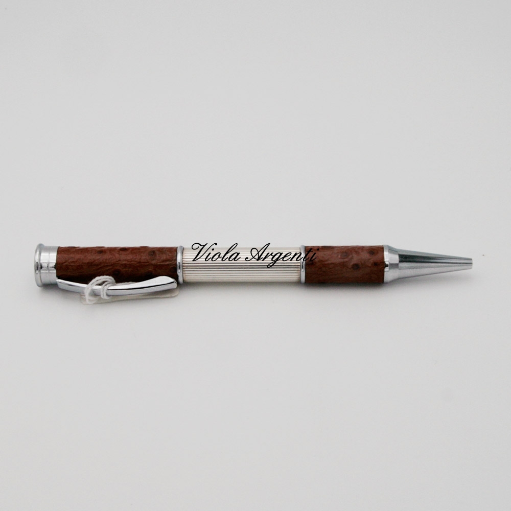 Penna a sfera in pelle di . Argento online